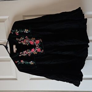 LOFT Embroidered Boho Peasant Blouse w Bell Sleeves. Black Rayon